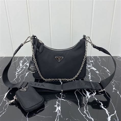 prada re-edition 2005 shoulder bag nylon black price